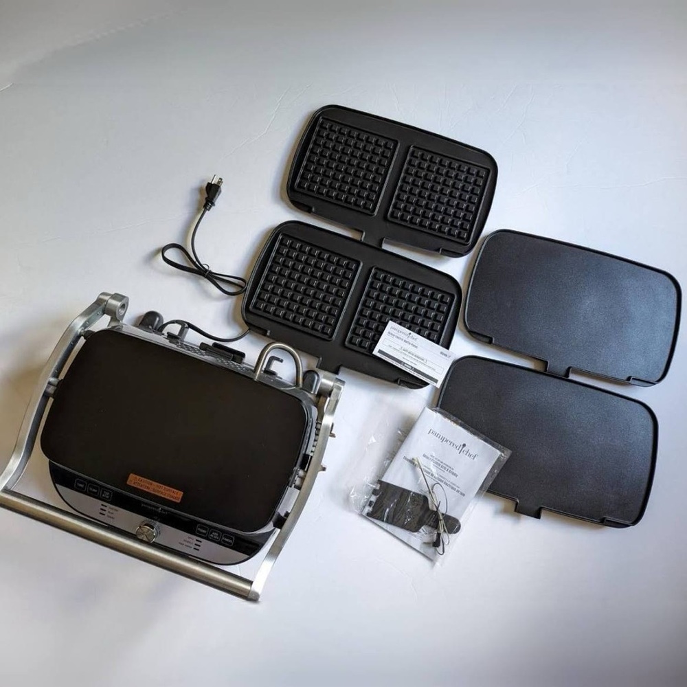 Pampered Chef Deluxe Electric Grill
